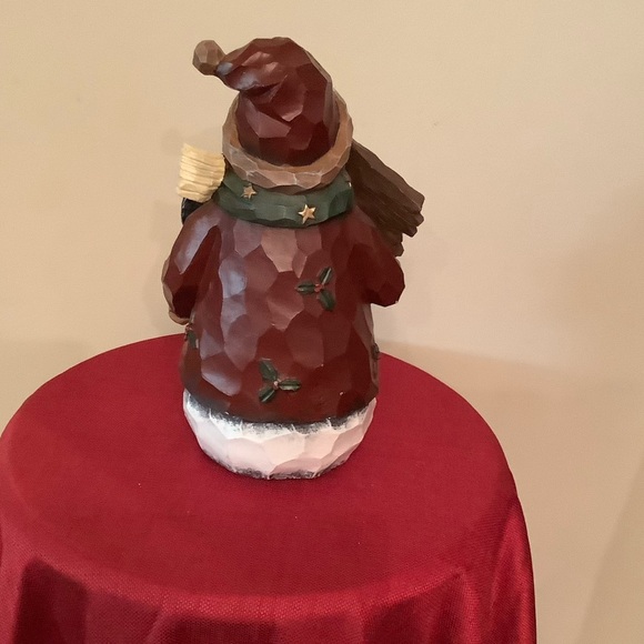 13” resin Snowman made to look like carved wood. - Picture 2 of 3